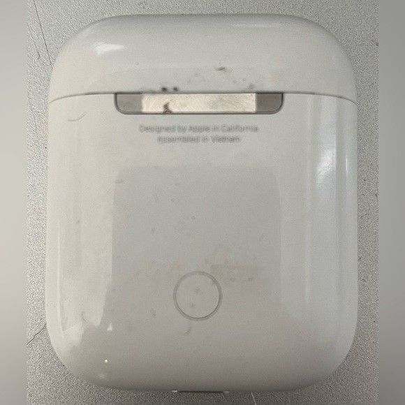 Apple Airpods 2nd Generation A2031 - Picture 2 of 5